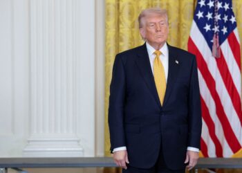 TRUMP memberi amaran akan menyerang Iran sekali lagi. - AFP
