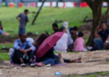 PELARIAN yang telah berada di Malaysia mempunyai kelebihan daripada segi penyesuaian sosial dan kebiasaan terhadap persekitaran tempatan.