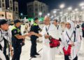 PASUKAN Peronda Haji atau dikenali Semut Hitam membantu jemaah haji yang tersesat di Masjidilharam untuk pulang ke hotel penginapan.