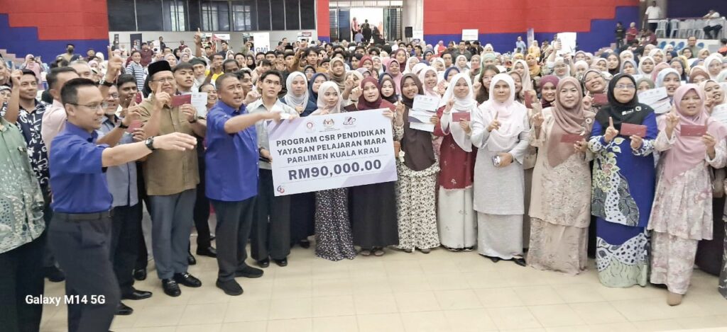 322 Pelajar Cemerlang SPM Parlimen Kuala Krau Terima Insentif YPM dan KOSMA