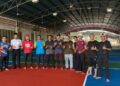 wan FADIL Wan Ahmad (lima dari kiri) bersama kumpulannya dan pelajar yang berjaya menyiapkan gelanggang pickleball Politeknik Seberang Prai (PSP).