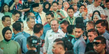 ANWAR Ibrahim ketika menghadiri Sambutan Hari Pekerja Peringkat Kebangsaan 2026 di Bukit Jalil, Kuala Lumpur hari ini.-UTUSAN/MUHAMAD IQBAL ROSLI