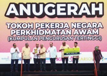KSU Kementerian Luar antara dinobat tokoh pekerja negara