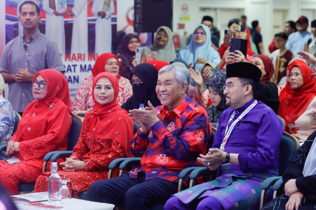 Gelombang baharu anak muda dekati UMNO