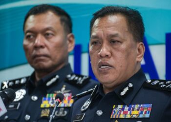 RUSDI Mohd Isa ketika bercakap pada sidang media sindiket penipuan di pejabat Jabatan Siasatan Jenayah Komersil Kuala Lumpur hari ini. - UTUSAN/SYAKIR RADIN