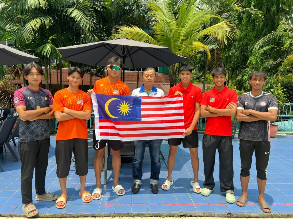 Skuad bola tampar pantai B-18 sedia gegar Tashkent