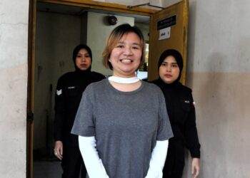 SEORANG peniaga barangan berjenama dihadapkan ke Mahkamah Majistret Johor Bahru hari ini atas pertuduhan menipu jualan beg tangan Hermes Mini Lindy yang tidak wujud, tahun lalu. UTUSAN/RAJA JAAFAR ALI