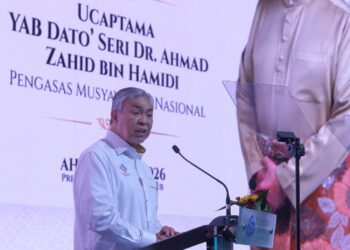 AHMAD Zahid Hamidi berucap ketika majlis Musyawarah Nasional di hotel Premiera Kuala Lumpur hari ini. - UTUSAN/M. FIRDAUS M. JOHARI