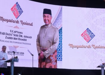 AHMAD Zahid Hamidi berucap ketika majlis Musyawarah Nasional di hotel Premiera Kuala Lumpur hari ini. - UTUSAN/M. FIRDAUS M. JOHARI