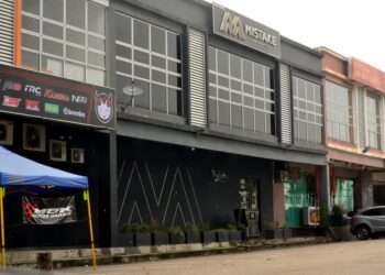 LOKASI sebuah pusat hiburan yang berlaku insiden tembakan di Taman Industri Jaya, Johor Bahru, Johor semalam. - UTUSAN/RAJA JAAFAR ALI