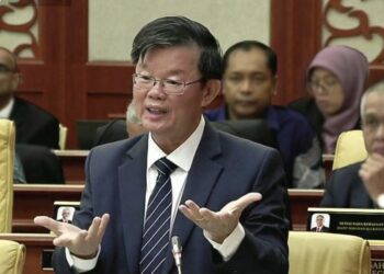 CHOW Kon Yeow ketika sidang DUN Pulau Pinang hari ini.