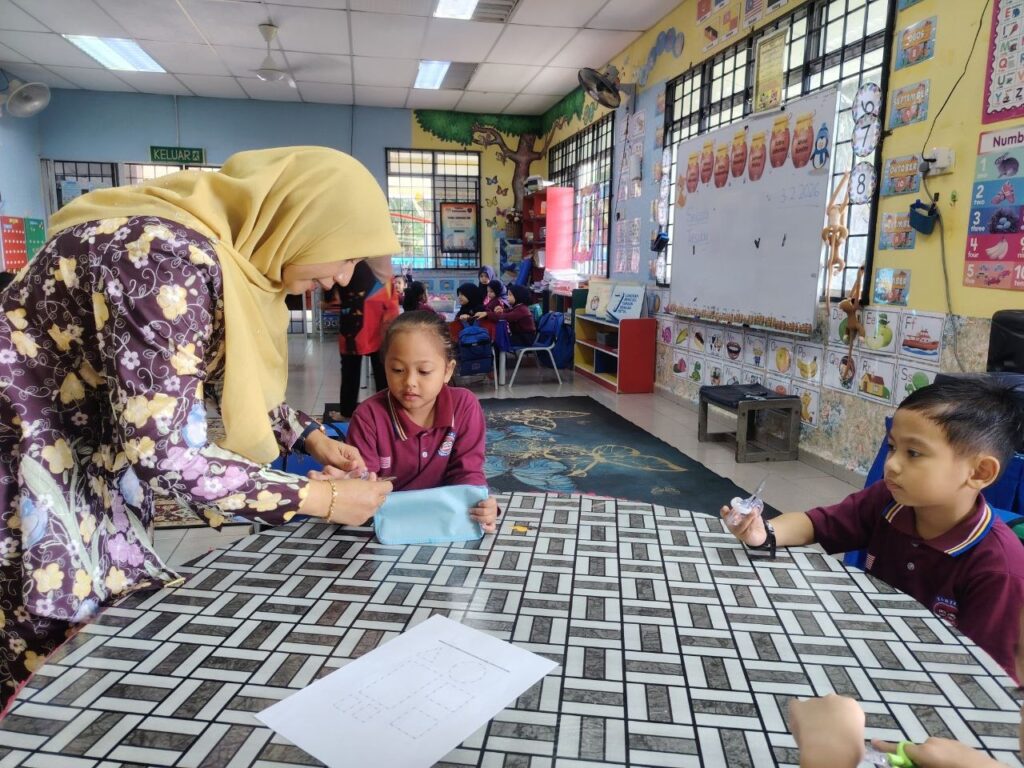 Cikgu Ku Aznita cipta teknik ‘kating’