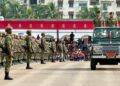 AZHAN Md Othman (kanan) ketika melakukan pemeriksaan baris pada Perbarisan Tamat Latihan Perajurit Muda Lelaki Siri 205/25 di Pusat Latihan Asas Tentera Darat (Pusasda) di Port Dickson, hari ini. - UTUSAN/NOR SHAFIQAH MOHD GHAZALI