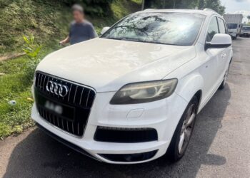 SEBAHAGIAN daripada kereta mewah yang disita JPJ Johor atas pelbagai kesalahan sepanjang Ops Luxury dilakukan di lokasi-lokasi tumpuan di negeri ini.