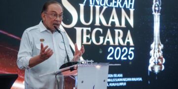 ANWAR Ibrahim ketika berucap pada Majlis Anugerah Sukan Negara 2025 hari ini.