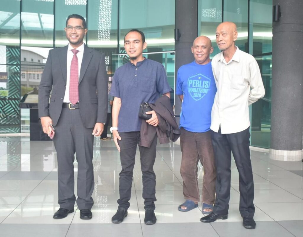 Anak bekas MB Perlis dilepas dan dibebaskan pertuduhan tuntutan palsu lebih RM19,000