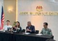 HANNAH Yeoh bersama Datuk Bandar Kuala Lumpur, Datuk Seri Fadlun Mak Ujud pada sidang akhbar Penambahbaikan Sistem e-Lesen Pemudah Urusan Pelesenan Perniagaan di Putrajaya.