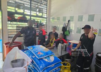 SEBAHAGIAN daripada warga Indonesia yang ditahan JIM Johor dalam Ops Selera yang dilakukan di sekitar bandar raya Johor Bahru.