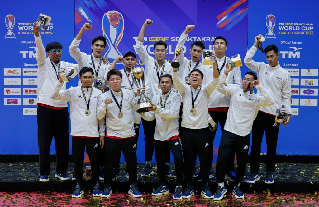 Malaysia cipta sejarah julang kejuaraan acara regu berpasukan