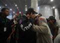 AKTIVIS Malaysia GSF 2.0 selamat pulang ke tanah air di KLIA. - UTUSAN/FAISOL MUSTAFA