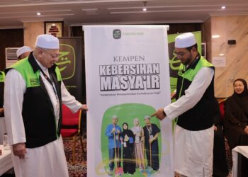 ZULKIFLI Hasan melancarkan Program Kebersihan Bangunan Penginapan Jemaah Haji di Mekah dan Program Kebersihan Masyair di sini semalam.