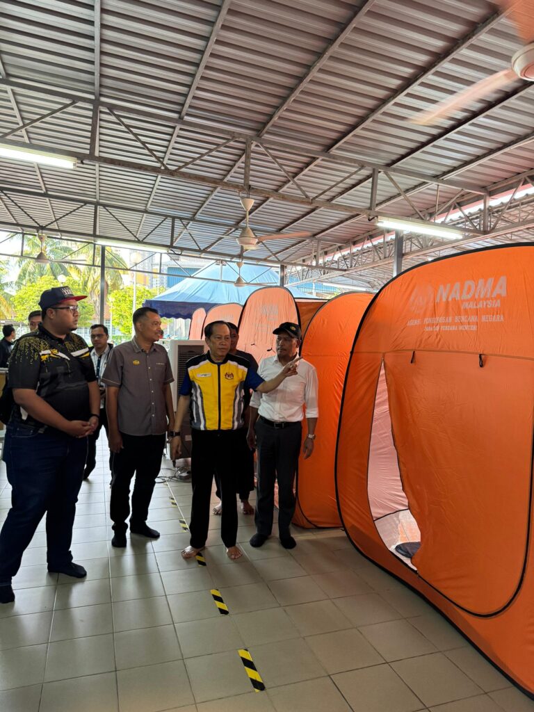 57 rumah JKR rosak dilanda ribut