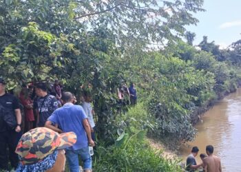 Jabatan Bomba dan Penyelamat Malaysia (JBPM) melakukan operasi mencari dan menyelamat (SAR) dimulakan jam 2.35 petang tadi.