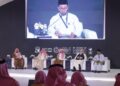 ZULKIFLI Hasan menyampaikan kertas kerja dalam dalam Simposium Haji Antarabangsa di Jeddah, semalam.