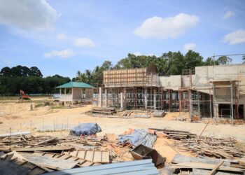 KERJA-KERJA pembinaan Loji Rawatan Air (LRA) Kelar, Pasir Mas, Kelantan sedang berjalan dan dijangka siap Mac 2027, - UTUSAN/KAMARUL BISMI KAMARUZAMAN