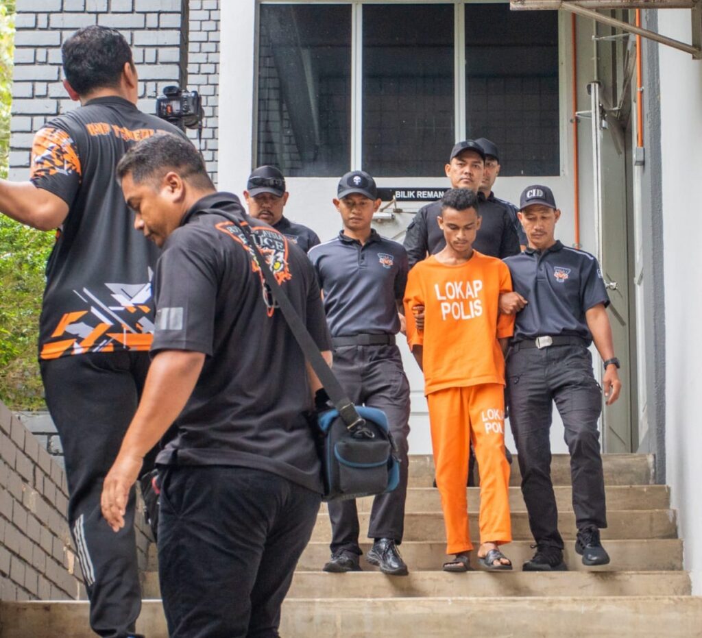 Pemandu ambulans dituduh bunuh anak teman wanita