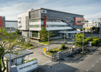 MBSB Research mengekalkan saranan 'beli' terhadap saham Axis REIT.