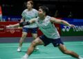 Jimmy Wong-Cheng Su Yin mencipta kejutan menyingkirkan Feng Yang Zhe-Huang Dong Ping pada pusingan pertama Terbuka Singapura 2026 di Kallang, semalam. - UTUSAN/MUHAMAD IQBAL ROSLI