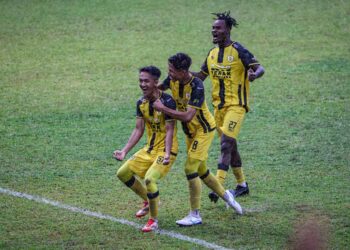 PEMAIN Perak meraikan jaringan ketika menentang Kelantan WTS FC dalam saingan Liga A1 Semipro di Stadium Bola Sepak Perak, Chepor di Ipoh.