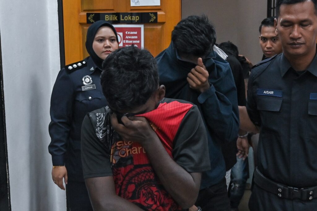 Empat lelaki didakwa bunuh warga emas