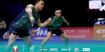 Aaron Chia-Soh Wooi Yik gagal menghadiahkan mata buat skuad negara dalam aksi bertemu China pada suku akhir Piala Thomas di Horsens, Denmark, hari ini. - Gambar Ihsan BAM