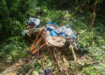 KEADAAN lokasi seorang buruh kampung ditemukan maut selepas dipercayai dipijak sekumpulan gajah yang mengamuk di kawasan tepi sungai berhampiran ladang getah di Jalan Ladang Serasa, Gua Musang, Kelantan.