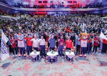 Ahmad Zahid Hamidi pada Program Perhimpunan Kami Gen Mara di Pusat Dagangan Dunia Kuala Lumpur. - UTUSAN/SHIDDIEQIIN ZON