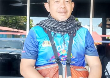 MUZAFAR Mohamad ditemui pemberita di Pusat Kawalan Bomba, Surau At-Taqwa Stesen Janakuasa Sultan Idris II Woh, Tapah.