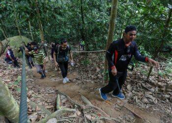 Insurans bukan sahaja melindungi pendaki tetapi juga pemandu gunung dan porter yang terdedah kepada risiko tinggi-GAMBAR HIASAN