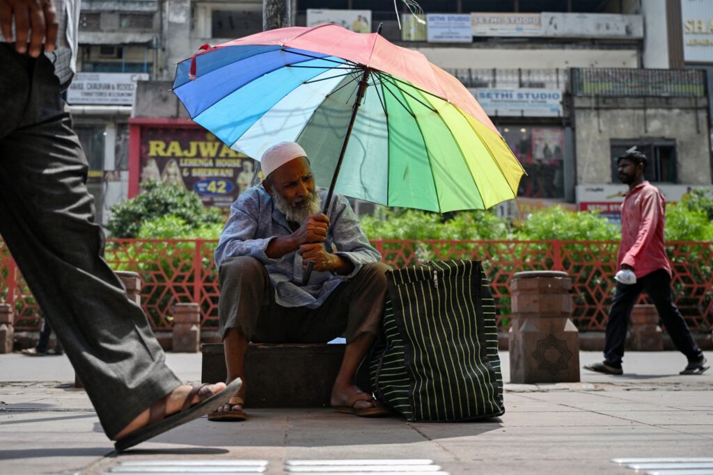 16 maut akibat strok haba di India