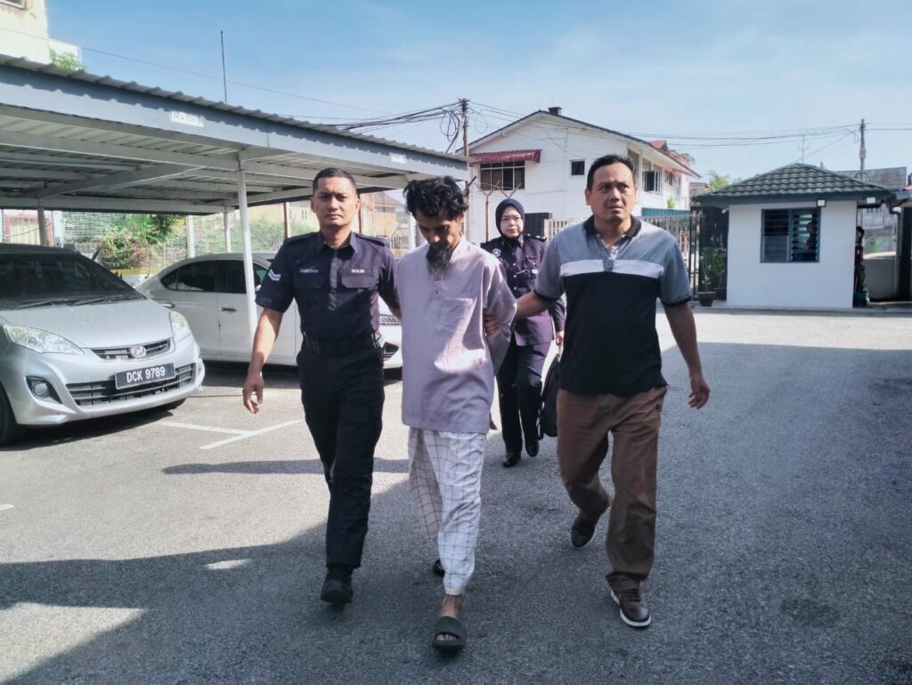 Peniaga kain didenda RM9,000 miliki senapang angin buatan sendiri, pistol tiruan