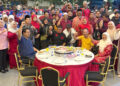 AB. Rauf Yusoh bersama bekas ahli parti UMNO yang kembali menyertai parti itu pada Majlis Makan Malam Sireh Pulang ke Gagang di Villa D’Acqua, Kampung Pulau, Masjid Tanah malam ini.
