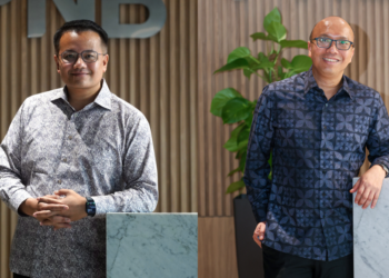 RICK Ramli (kiri) dilantik sebagai Presiden dan Ketua Eksekutif Kumpulan (PGCE) PNB yang baharu menggantikan Abdul Rahman (kanan) yang bersara pada 31 Mei ini.