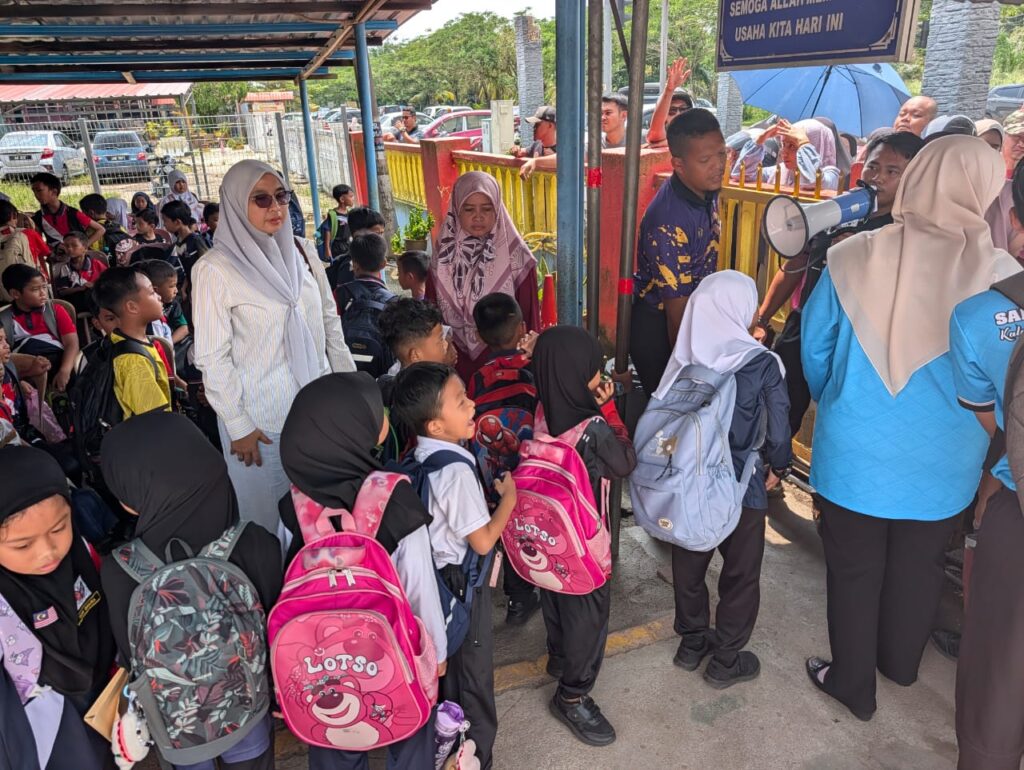 Pergerakan murid SK Seri Mainon terkawal, lancar