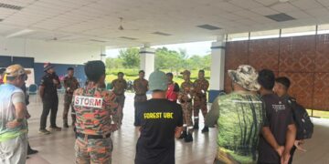 OPERASI mencari Jaslinda Saludin diteruskan hari ini melibatkan keseluruhan 50 individu termasuk malim gunung. - GAMBAR IHSAN JBPM PERAK