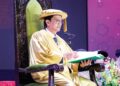 TENGKU Sarafudin Badlishah Ibni Al-Aminul Karim Sultan Sallehuddin berkenan menyampaikan titah ucapan pada Majlis Konvokesyen MSU Ke-37 di MSU, di Shah Alam, semalam. –UTUSAN/ FARIZ RUSADIO