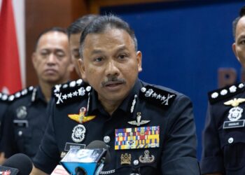 MOHD. Yusoff Mamat semasa sidang akhbar selepas merasmikan Perhimpunan Bulanan Ibu Pejabat Polis Kontinjen (IPK) Kelantan, Kota Bharu, Kelantan. - UTUSAN/KAMARUL BISMI KAMARUZAMAN