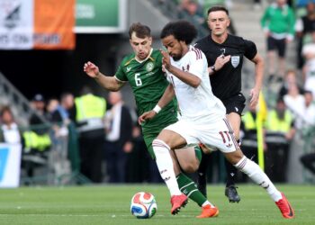 KELINCAHAN Akram Afif menjadi taruhan Qatar dalam aksi menentang Switzerland, esok.-AFP