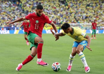 ISMAEL Saibari (kiri) meledak gol Maghribi ketika seri 1-1 dengan Brazil dalam aksi Kumpulan C Piala Dunia 2026.- AFP