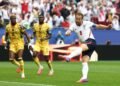 HARRY Kane melakukan percubaan ketika berdepan Ghana dalam aksi kedua Kumpulan L.- AFP